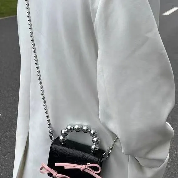 Textured Cute Bow Mini Chain Handbag